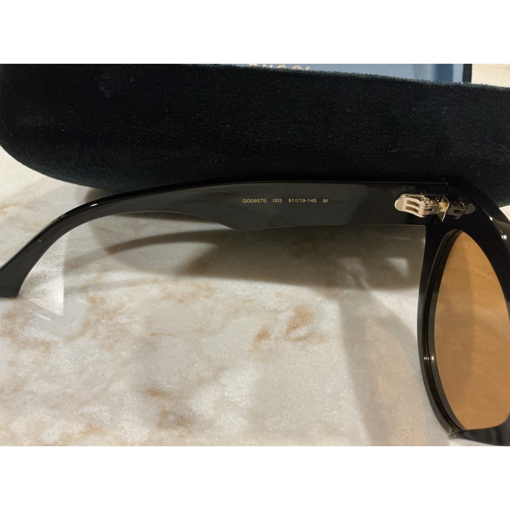 GUCCI GG0957S 003Cat Eye Sunglasses Black Gold Logo Brown Lens Italy M - Picture 4 of 13